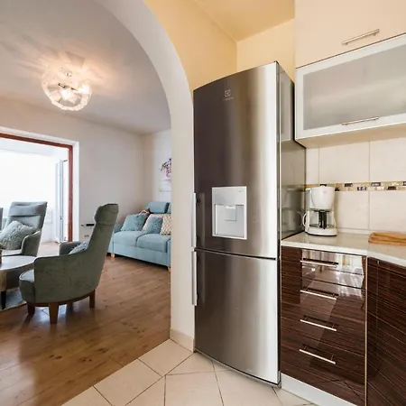 Benko J Apartment *