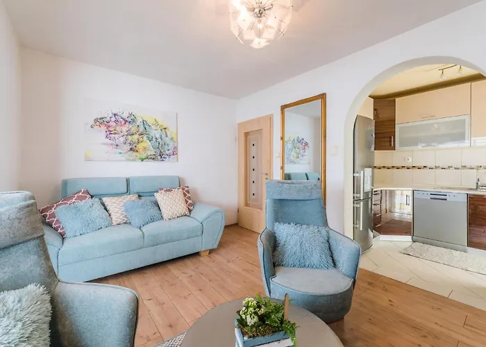 Benko J شقة تْسْغيكفانِتْسا